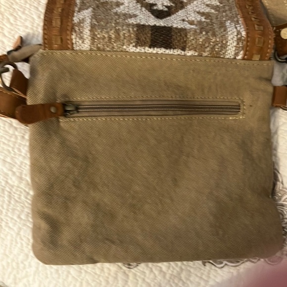 Myra Bag Western Aztec Design Crossbody Handbag - Picture 5 of 9